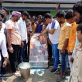 The poster of Bhojpuri’s Rajinikanth Hit Machine Khesari Lal Yadav’s Chori Chori Chupke Chupke was showered by the fans with milk