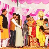 Film CHAL JHUTTHA  revolves around the Panchal Naresh who followed the tradition from Dwaparyug to Kalyug