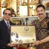 Bollywood Singer Kumar Sanu Honored By World Records India For His Record Feat