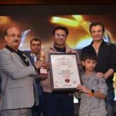 Shreya Foundation Honored Mahima Chaudhry – Manish Wadhwa With SHREYA BHARAT AWARD